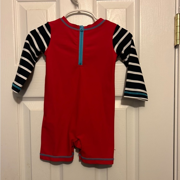 HATLEY - Baby 👶🏽 Boy’s 👦🏻 Rash Guard Nautical ⚓️ Red ”Ahoy Matey” Sz 6-12M - Picture 5 of 5